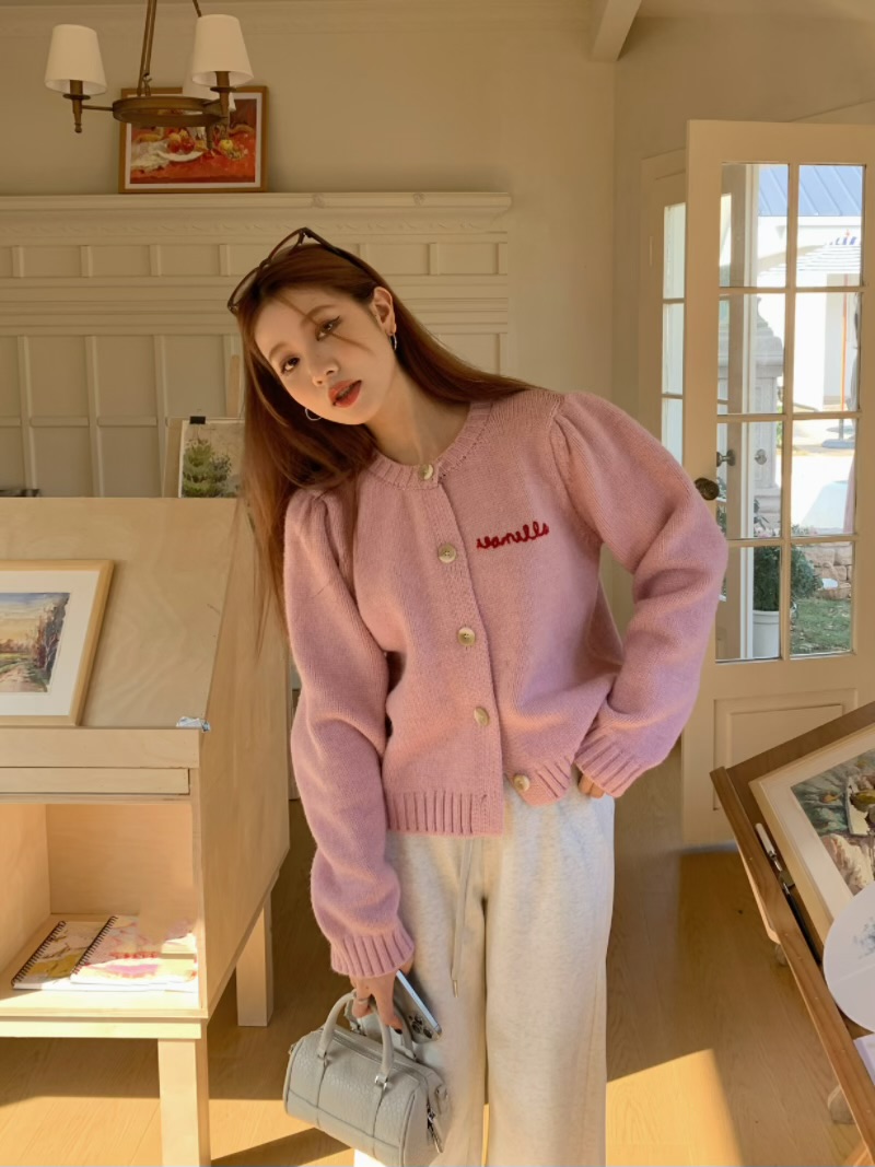 Actual shot of new spring embroidered sweater cardigan jacket