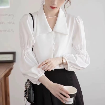燈籠袖杏色襯衫女春秋季設計感小眾法式復古襯衣職業通勤正裝上衣