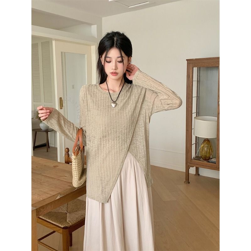 Designed slit shoulder padded long-sleeved blouse T-shirt women's air-conditioning shirt autumn loose thin sun protection knitted top