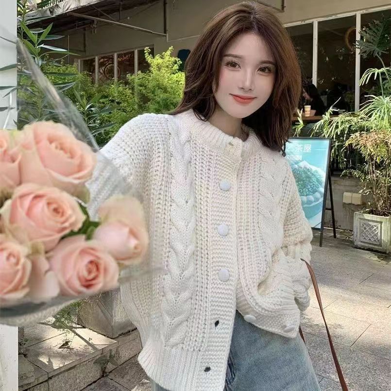 Retro Twist V-neck Sweater Women's Jacket for Autumn and Winter New Loose Casual Lazy Style Knitted Top