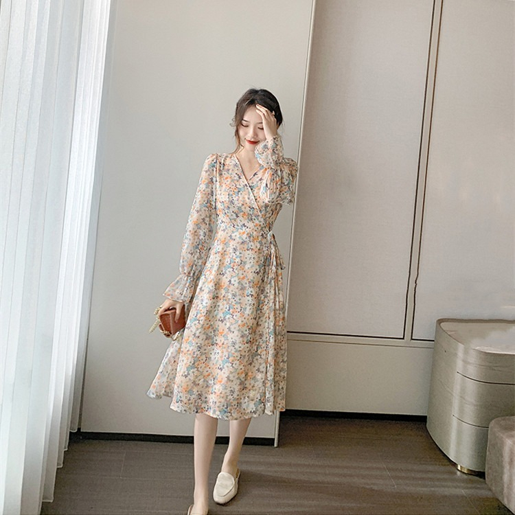 Fashion spring new Korean style V-neck floral chiffon dress female student long oil painting skirt series skirt trendy