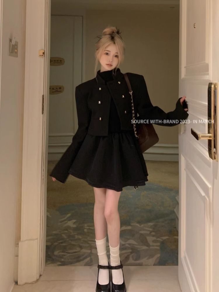 Black stand-up collar short coat for women in autumn and winter new style daughter-in-law style shoulder pad short cardigan double-breasted top