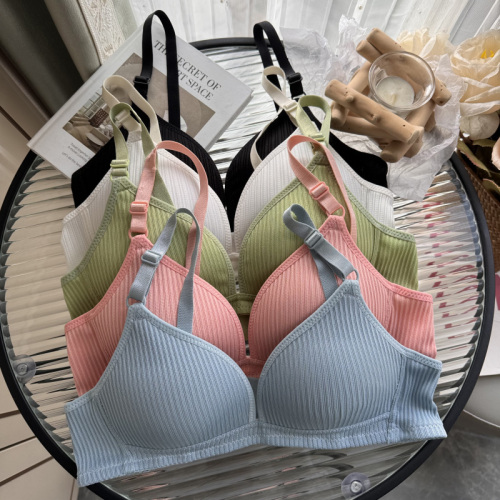 Real shot of Japanese style sexy, simple and versatile push-up bra without rims for girls, bra to hold side breasts underwear