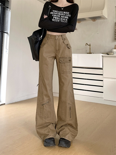 Actual shot of Maillard multi-pocket design high street slimming bootcut jeans for early spring and versatile overalls