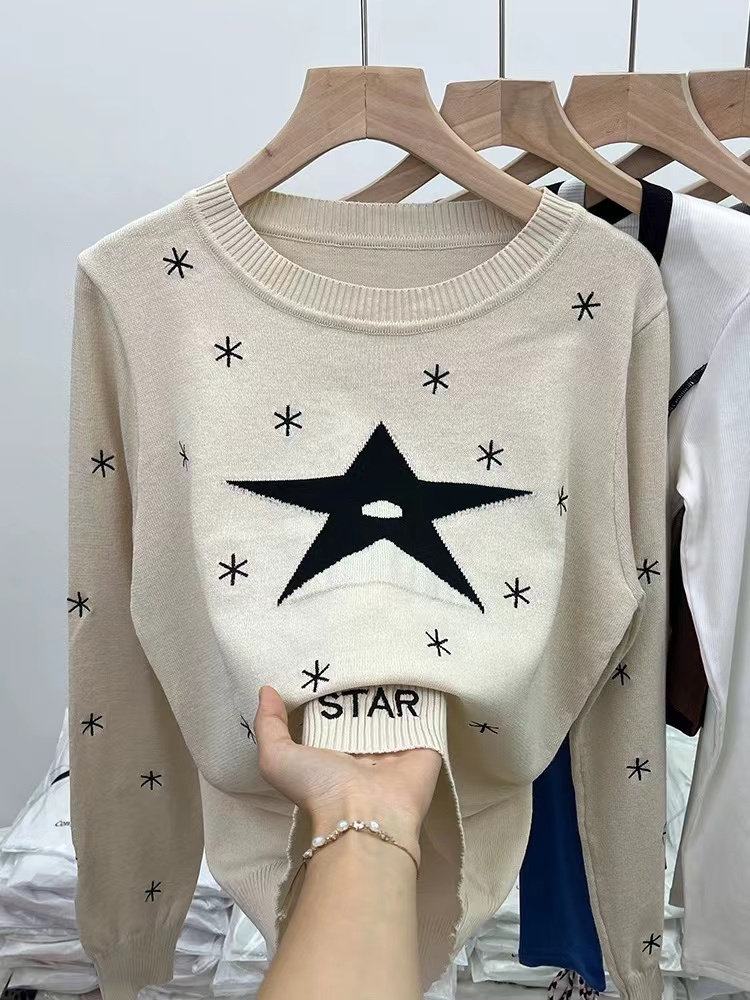 Autumn and winter fashionable European style loose tops high-end design niche thin knitted bottoming shirts for women
