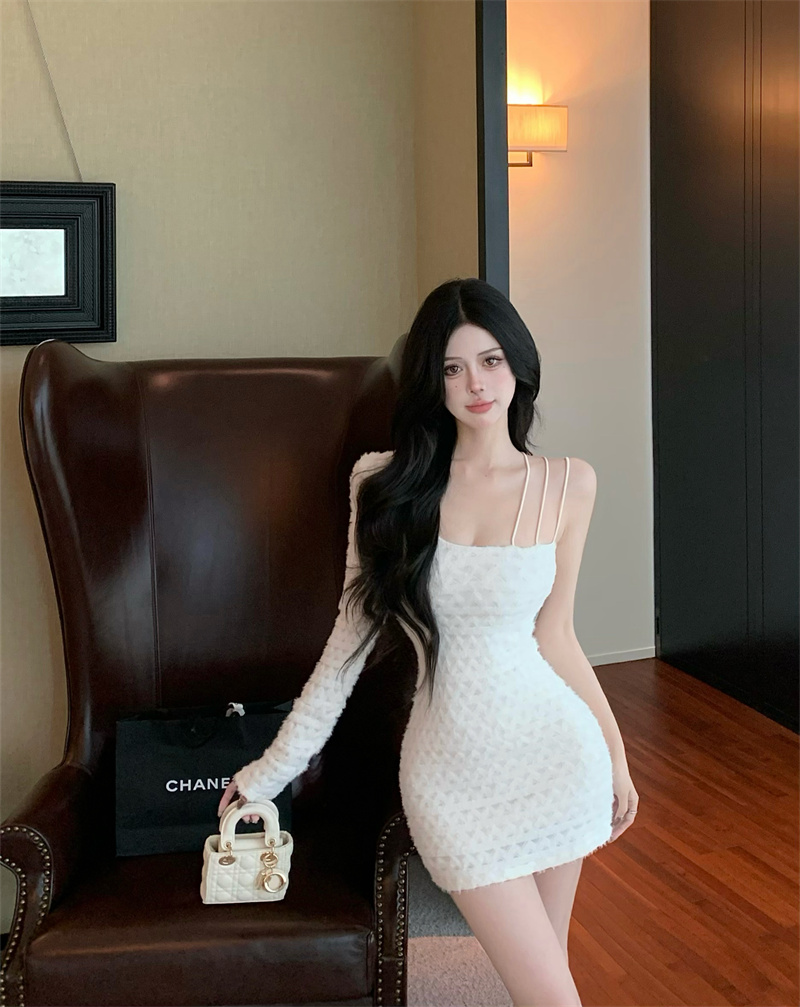 實拍 白色性感斜肩收腰連衣裙包臀裙吊帶打底裙內搭短裙子女