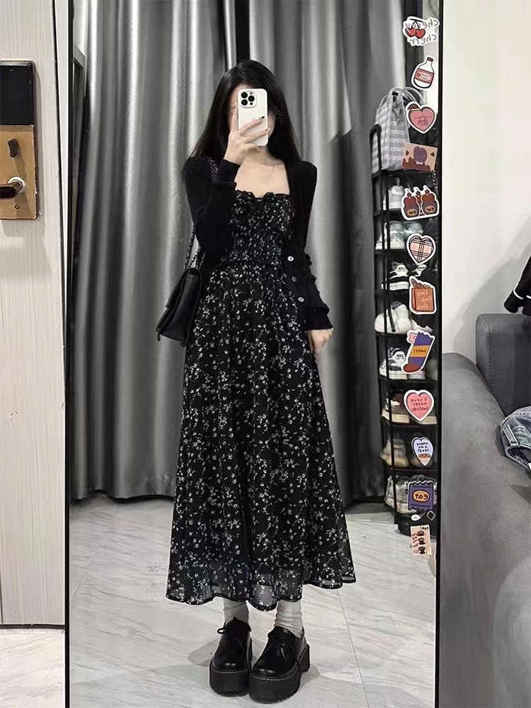 茶歇法式白色蕾絲吊帶連衣裙女春季高級感設計感小眾氣質顯瘦長裙