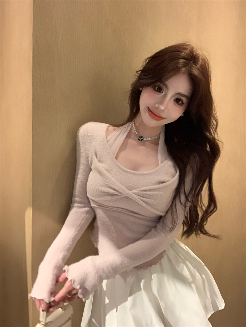 Real shot of irregular spliced ​​velvet top, versatile swan neck halterneck short bottoming shirt