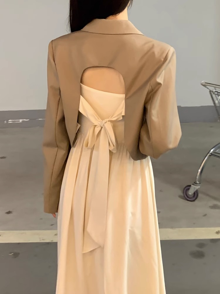 Blazer women's autumn 2024 new design backless thin fashion short small suit dress suit