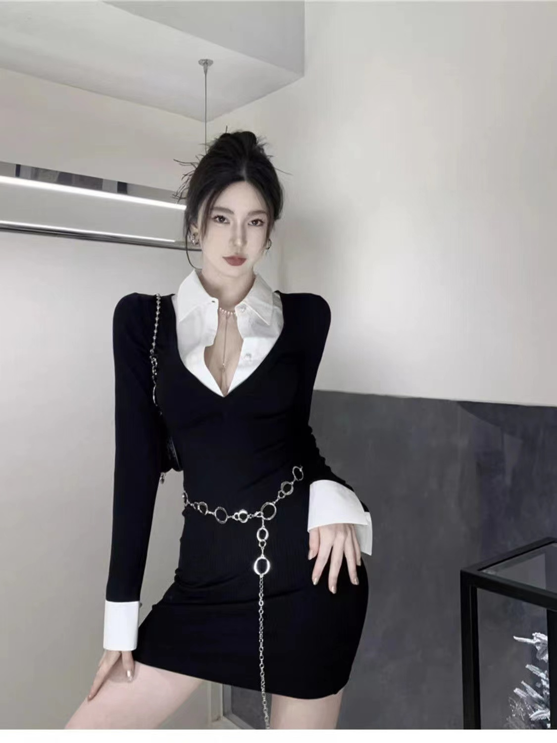 Hot girl pure lust style women's autumn fake two-piece v-neck long-sleeved shirt skirt slim sexy hip-hugging short skirt