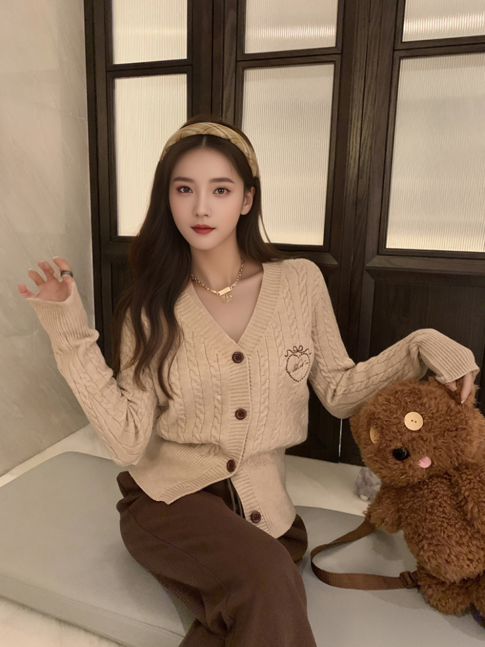 Embroidered college style thickened twist sweater cardigan for women 2024 autumn and winter new style chic design sweater jacket