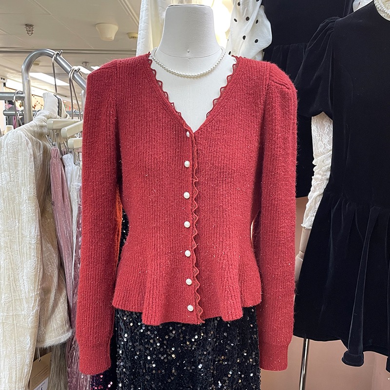 2024 New Year Red Sweater, French high-end fashionable V-neck lace splicing design, slimming and versatile sweater