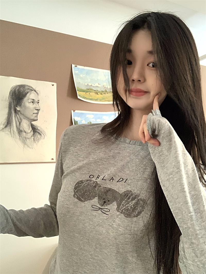 Real shot of cute puppy tee versatile inner T-shirt