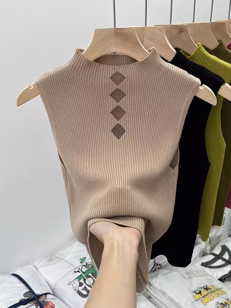 Sexy bottoming knitted vest for women, summer wear inside and outside, French chic European style sweet hot girl short sleeveless top