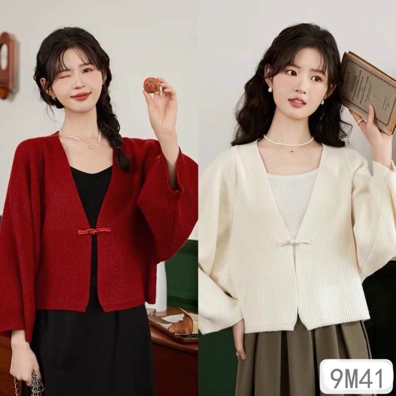 Retro Chinese-style buttoned wool sweater cardigan 2024 spring new bat sleeve sweater short coat