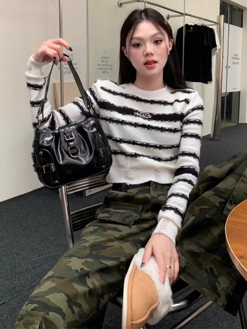 Korean style pullover striped letter embroidered sweater for women autumn and winter new versatile slim high waist short sweater
