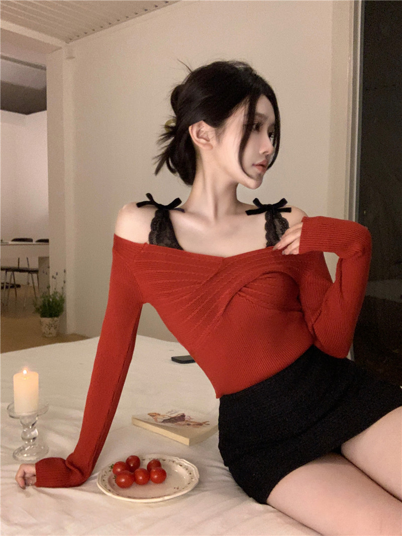 Real shot of New Year's red and holiday two-piece lace splicing long-sleeved sweater waist sweet hot girl top