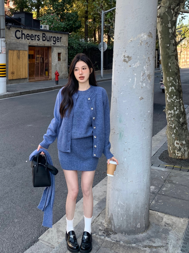 Actual shot of four-piece spring and autumn sweater set, high-end, temperament and small fragrance suit for women
