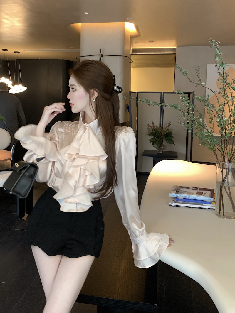 實拍～別致紐扣polo領秋季襯衫女宮廷風新款設計感小眾長袖襯衣