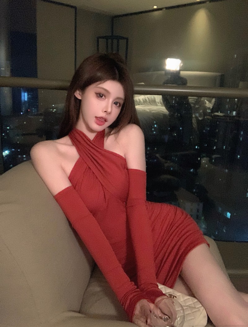 實拍~性感交叉掛脖時尚設計紅色長袖露肩修身包臀辣妹純欲連衣裙