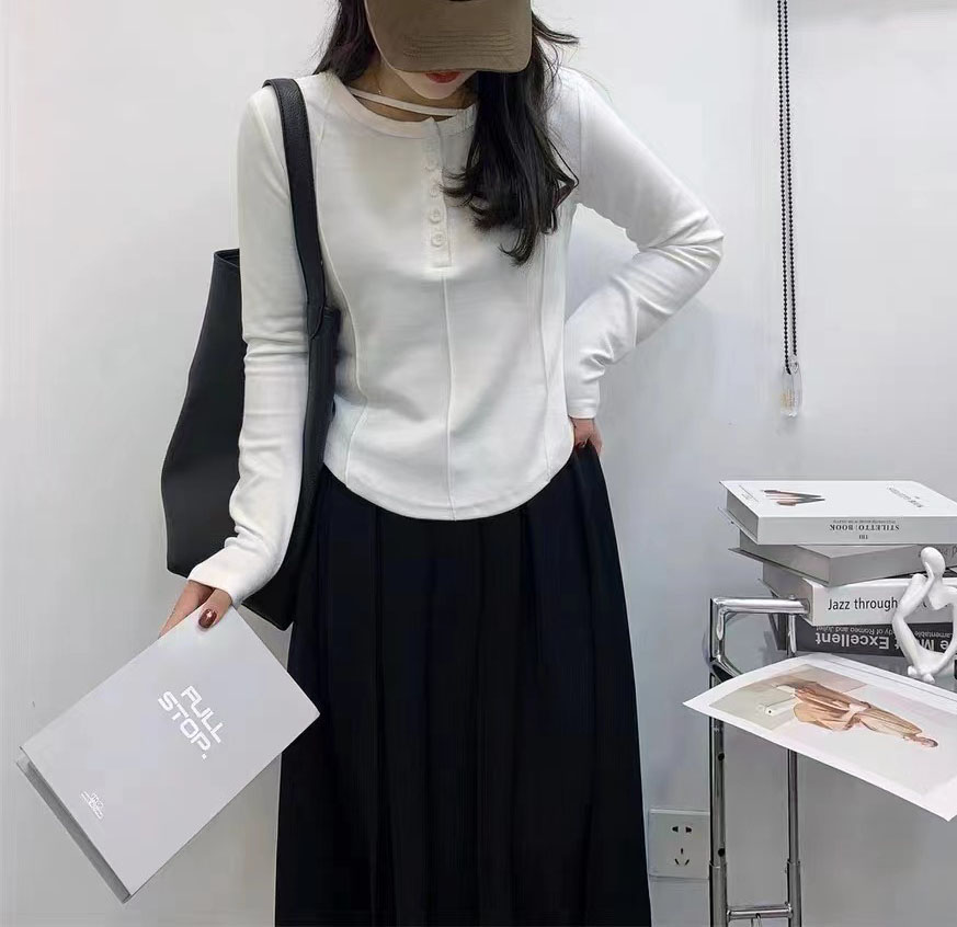 Fashionable button pullover round neck long-sleeved T-shirt for women 2024 spring and autumn new style discreet slim pure cotton niche top
