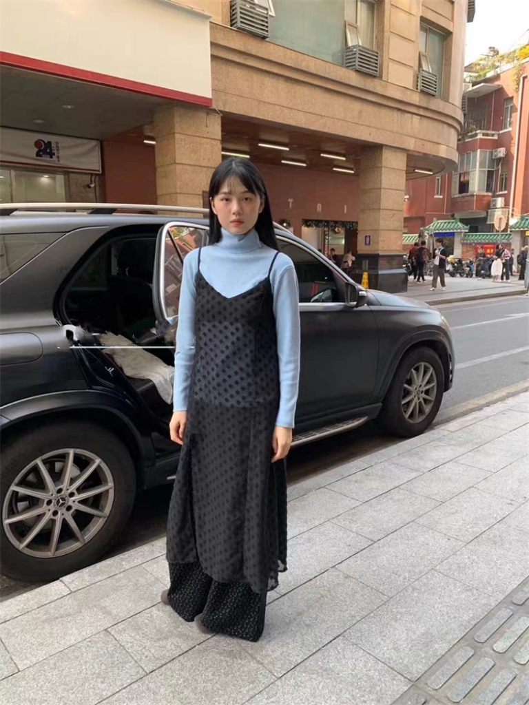 2024新款高級感刺繡小花減齡疊吊帶裙