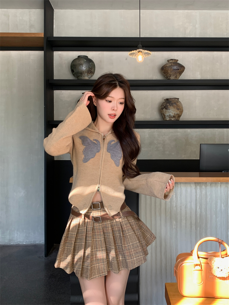 Real shot of autumn and winter retro contrast color butterfly design hooded sweater jacket short slim long-sleeved cardigan