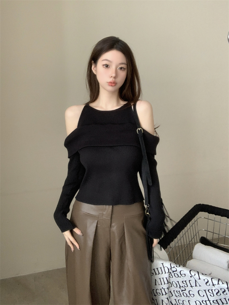 Real shot off-shoulder halterneck long-sleeved fake two-piece sweater autumn and winter unique high-end sweater niche top