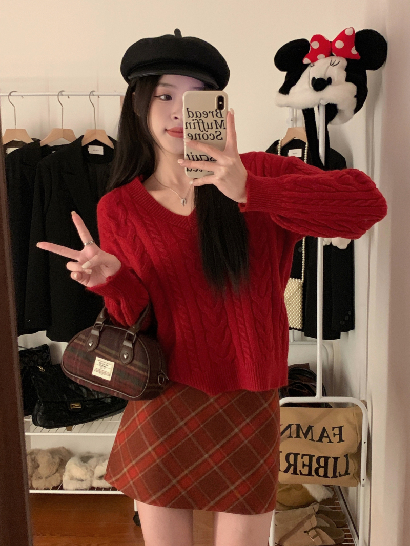 實拍~新款氣質V領麻花新年紅毛衣+秋冬加厚格子半身裙兩件套