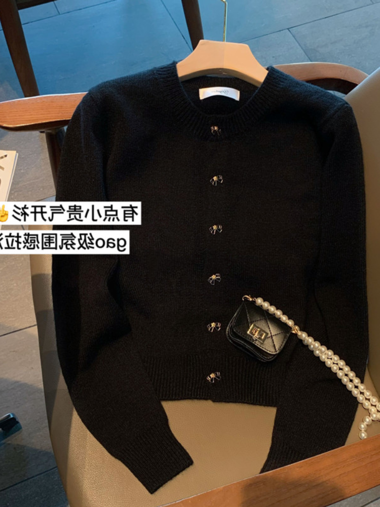 Beautiful little fragrant black sweater for women in spring and autumn, short knitted cardigan, high-end and super nice coat