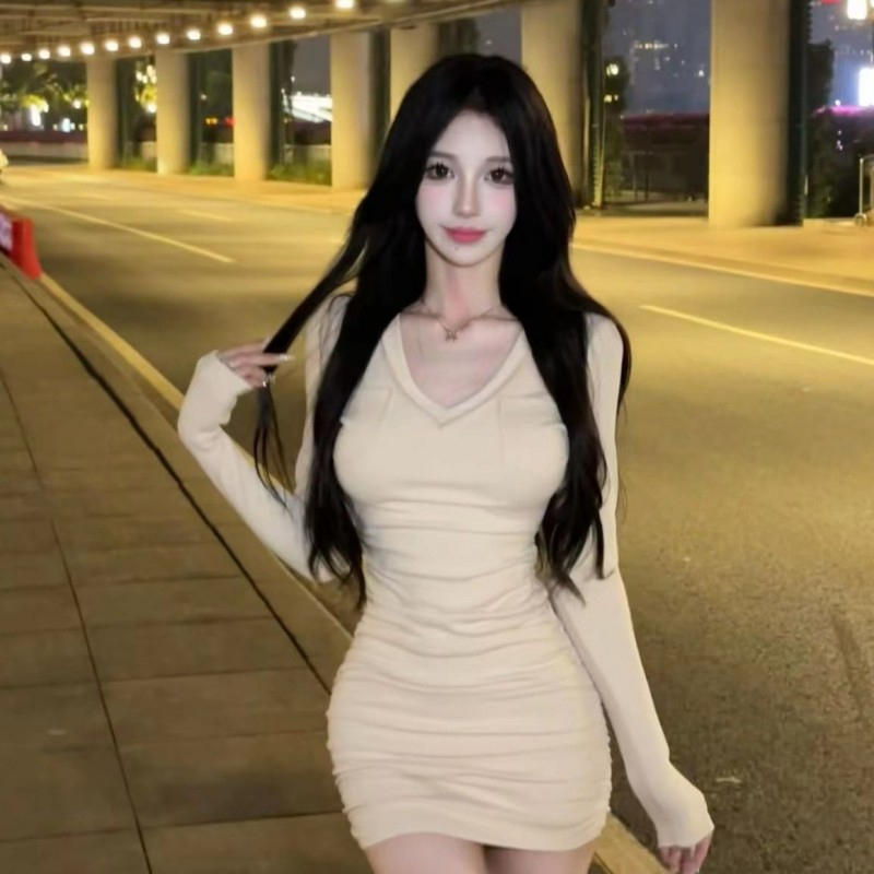 純欲風V領緊身顯瘦褶皺長袖包臀裙加絨緊身內搭連衣裙純色短裙女