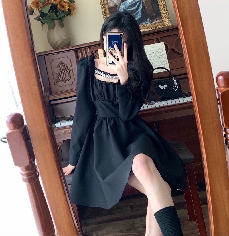 實拍~春季新款蝴蝶結方領連衣裙女收腰氣質顯瘦赫本小黑裙