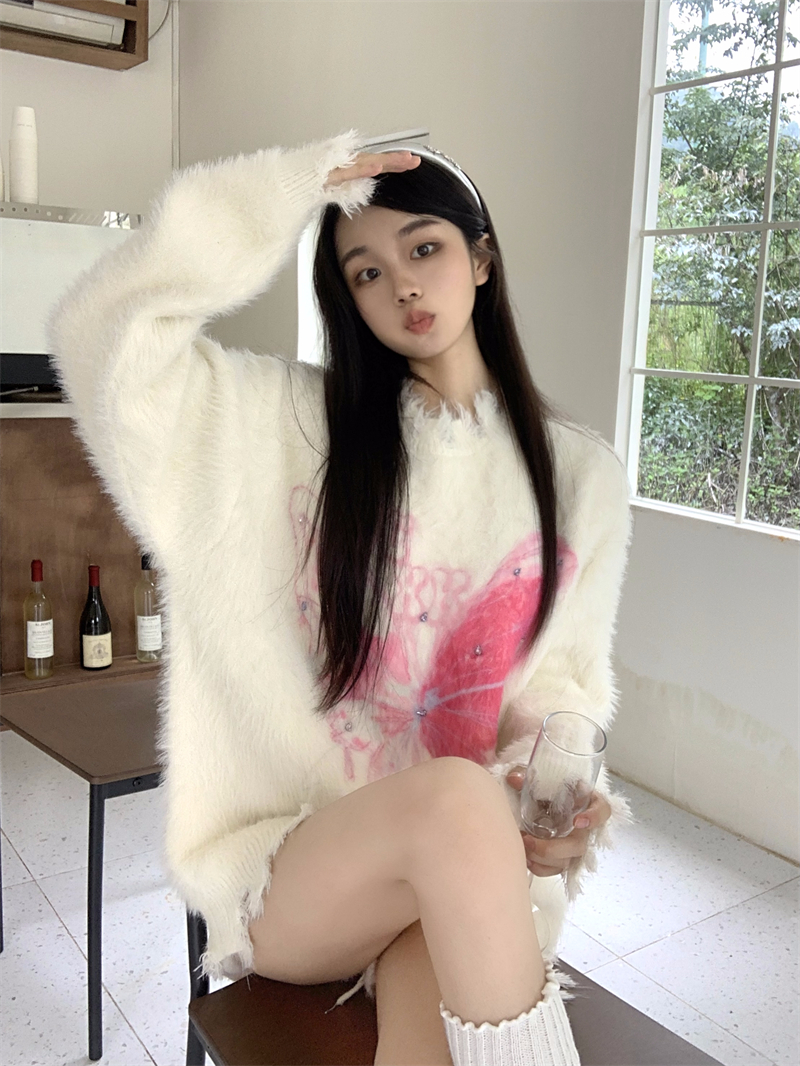 Real shot of American-style hot diamond butterfly mohair lazy style loose slimming long-sleeved knitted sweater