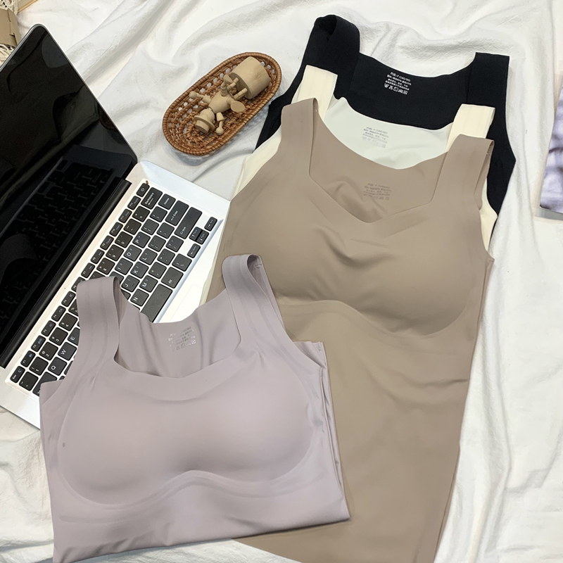 實拍春夏無痕長款睡眠乳膠內衣女無鋼圈聚攏背心瑜伽防震文胸罩潮