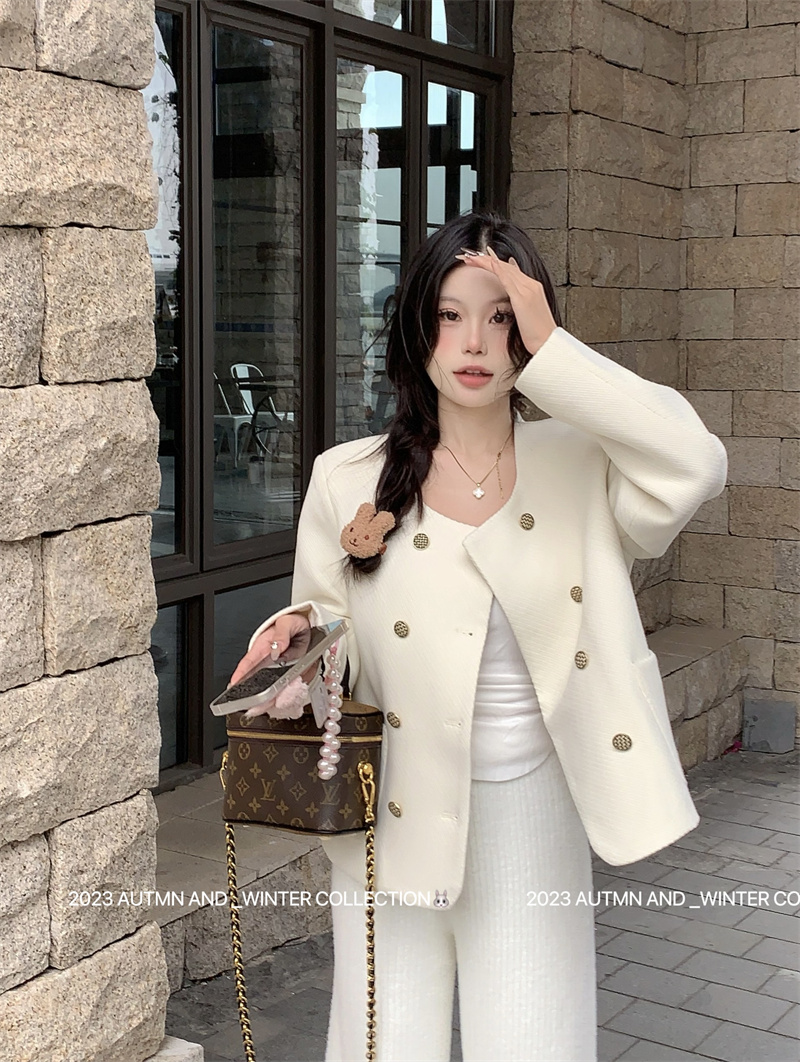Actual shot ~ elegant small fragrant style jacket for women in autumn and winter with niche and high-end design, loose and short style for small people