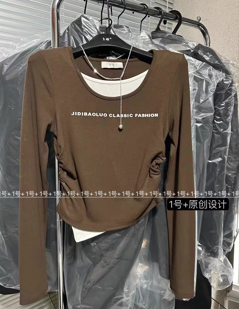 Korean version 2024 autumn new Korean style contrasting color splicing fake two-piece design T-shirt fashionable versatile hot girl top