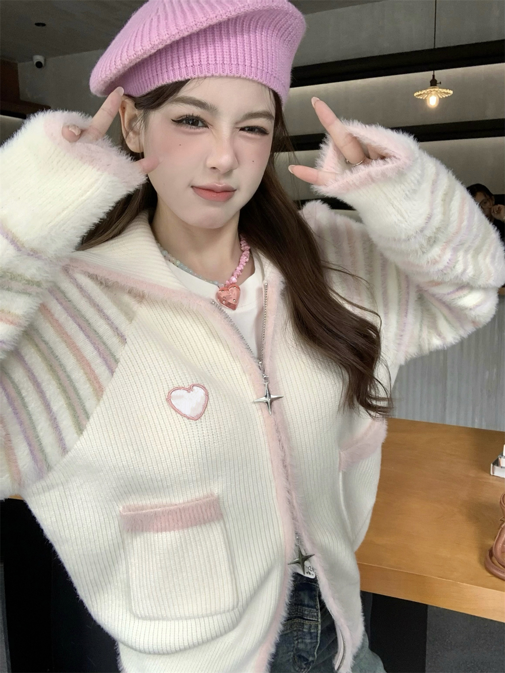 Actual shot ~ Korean style large lapel zipper splicing striped love embroidered loose and slim long-sleeved knitted cardigan
