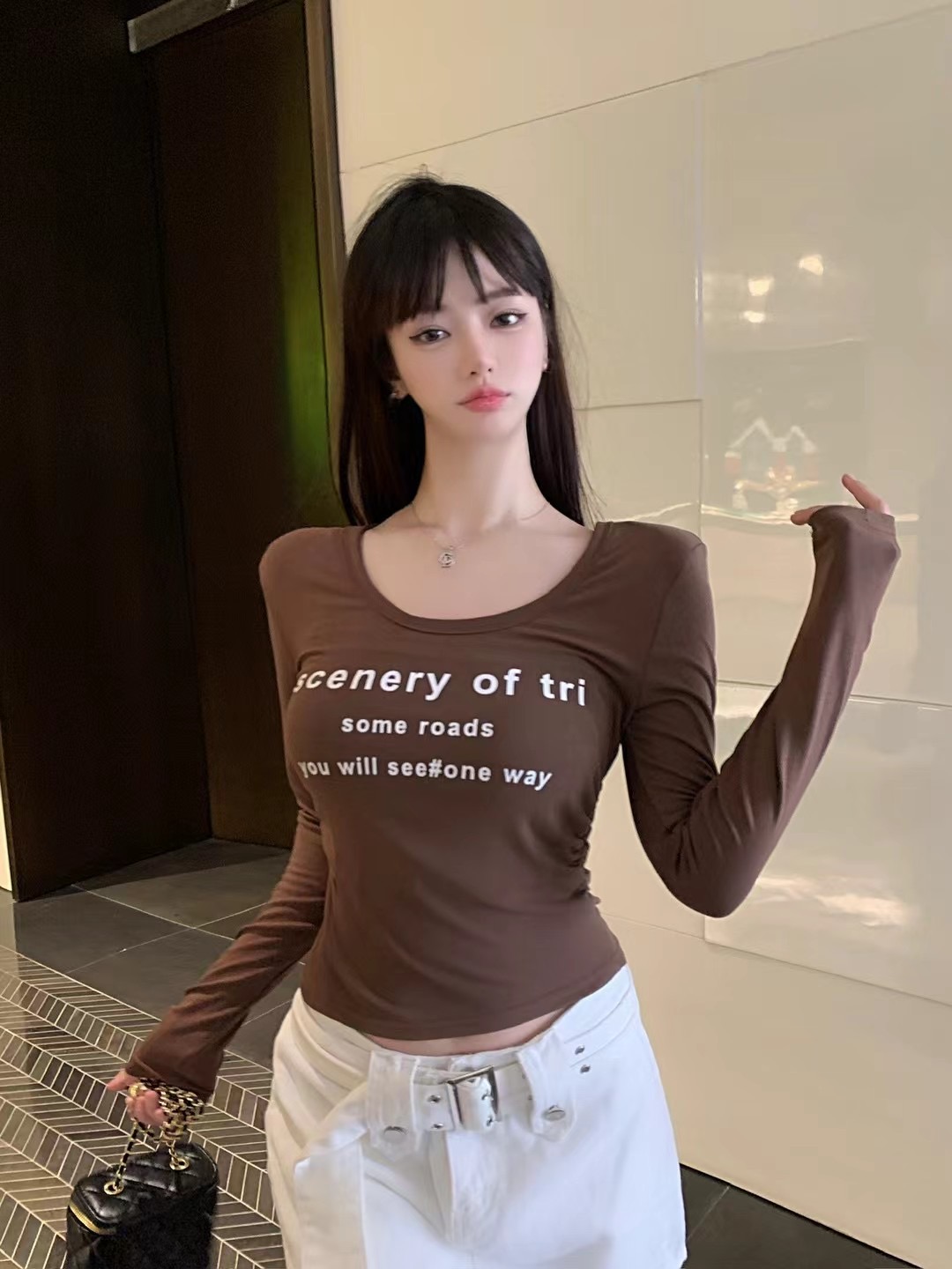 2024辣妹純欲長袖內搭T恤女早春設計感小眾洋氣U領打底衫短款上衣