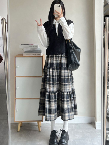 Cake skirt autumn and winter high-waisted A-line umbrella skirt slimming Japanese retro mid-length woolen plaid skirt