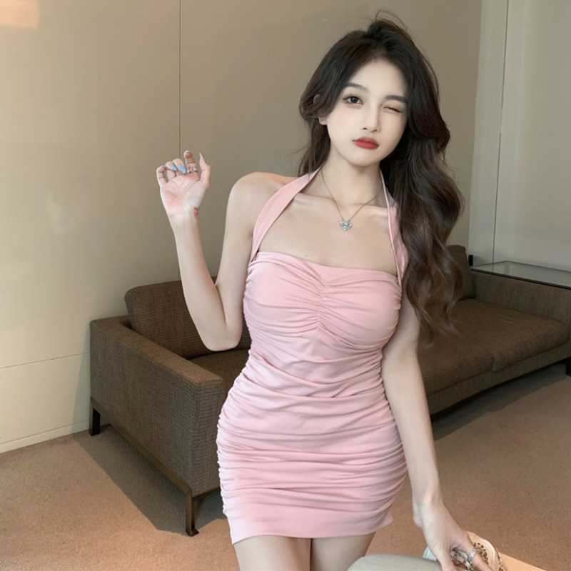 純欲性感辣妹掛脖吊帶連衣裙女小眾設計高級感抹胸包臀裙小個子夏