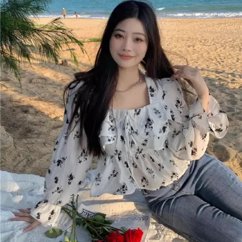 原版做工新款法式溫柔荷葉邊碎花襯衫女設計感小眾別致上衣
