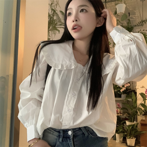 Actual shot of white long-sleeved shirt with doll collar for women, retro design niche ruffled versatile top