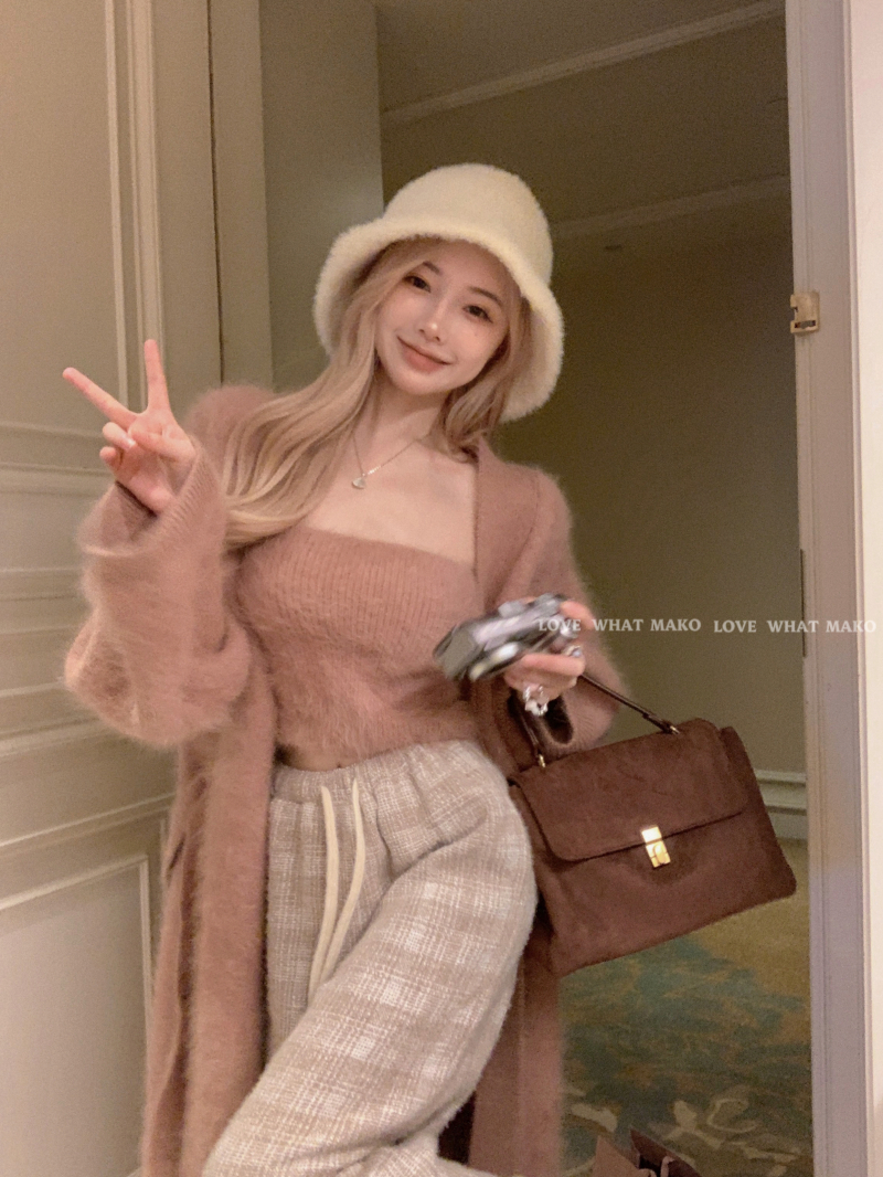 Actual shot of long cardigan coat in autumn and winter pure desire soft and waxy tube top retro plaid thickened mink casual pants