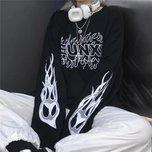 Bottoming shirt tops for women autumn Korean version INS Harajuku style street flame sleeves letter print couple long-sleeved T-shirt