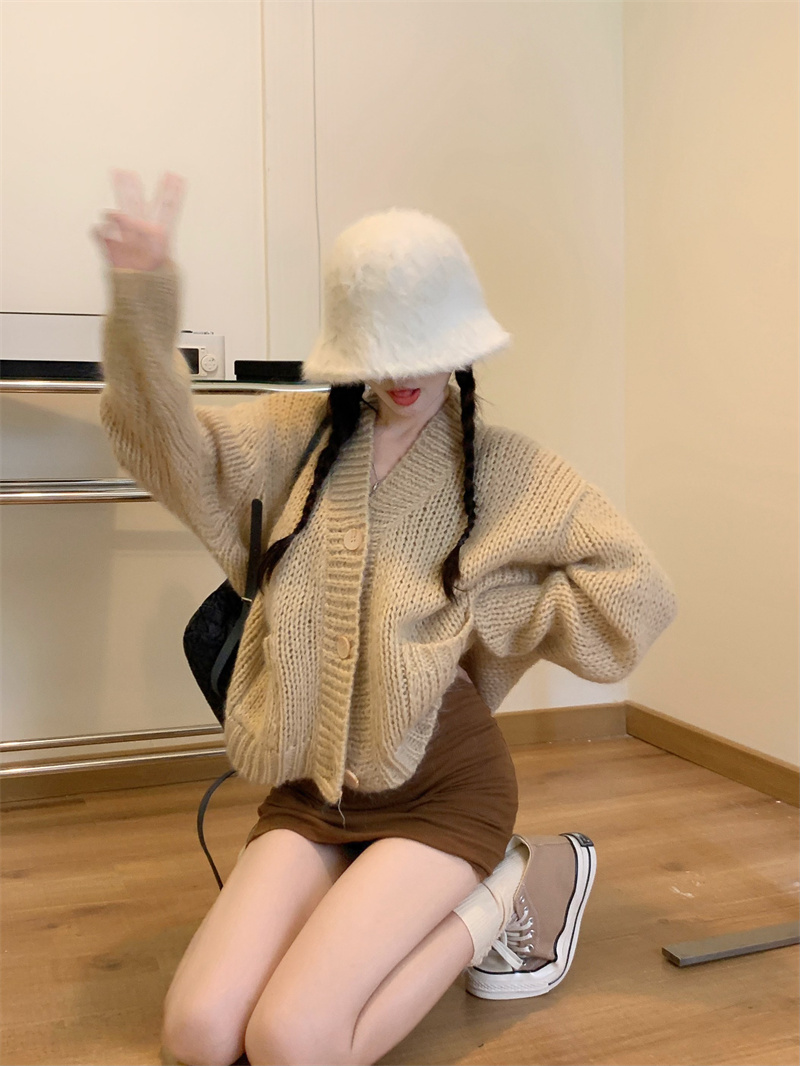 實拍~純欲風大V領海馬毛寬鬆短款毛衣開衫針織外套女