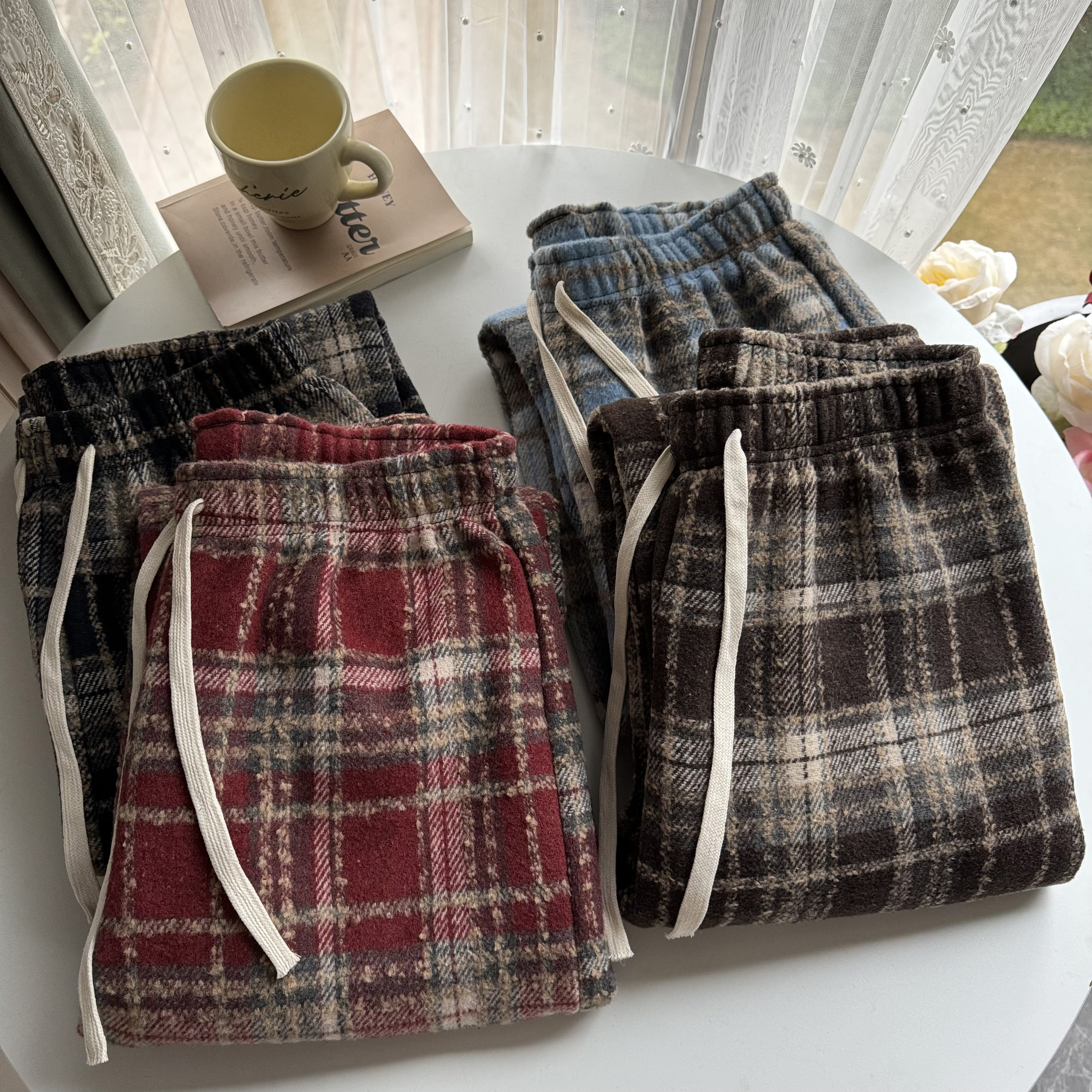 Real shot of retro plus velvet and thickened warm woolen plaid pocket casual straight loose walking wide leg pants for women