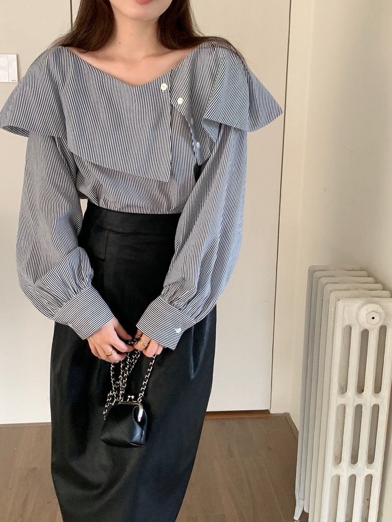 Real shot Korean style French striped solid color foreign style irregular ruffled v-neck off-shoulder long-sleeved loose shirt