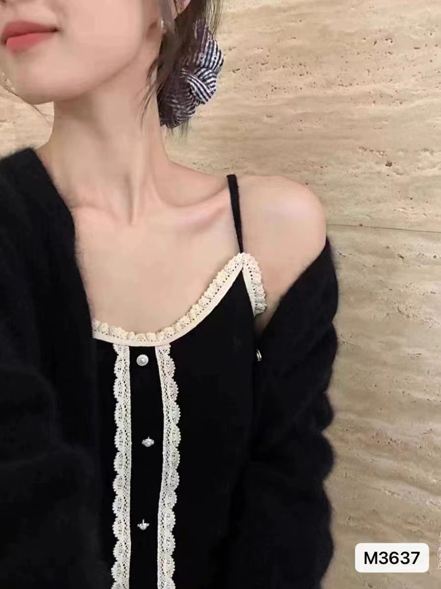 新款設計感甜美減齡蕾絲花邊排扣百搭吊帶
