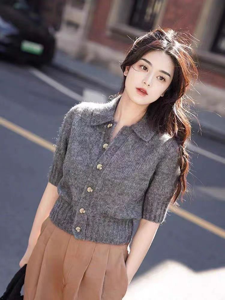 European station gray knitted sweater short coat for women autumn new internet celebrity sweet Polo collar cardigan top