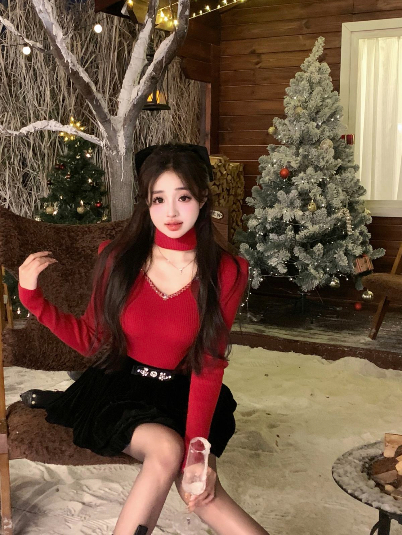 Real shot of Christmas gold design sweater, chic neck cover, discreet high waist velvet tutu skirt suit